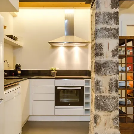 Flateli Cort Reial Groc شقة خيرونا